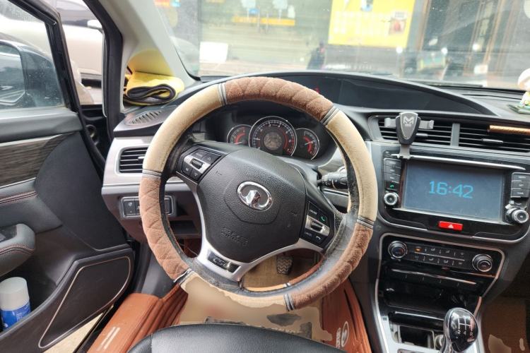 Used Great Wall C50 2014 Upgraded Model 1.5T Manual Elite Version Steering Wheel