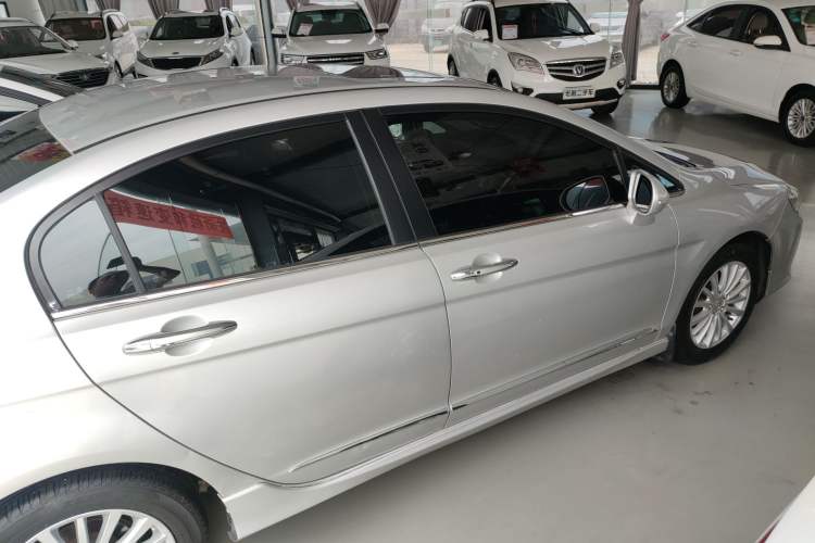 Used Great Wall C50 2014 Upgraded Model 1.5T Manual Elite Version Exterior 3