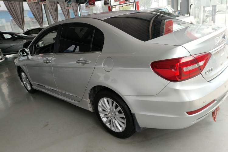 Used Great Wall C50 2014 Upgraded Model 1.5T Manual Elite Version Exterior 5