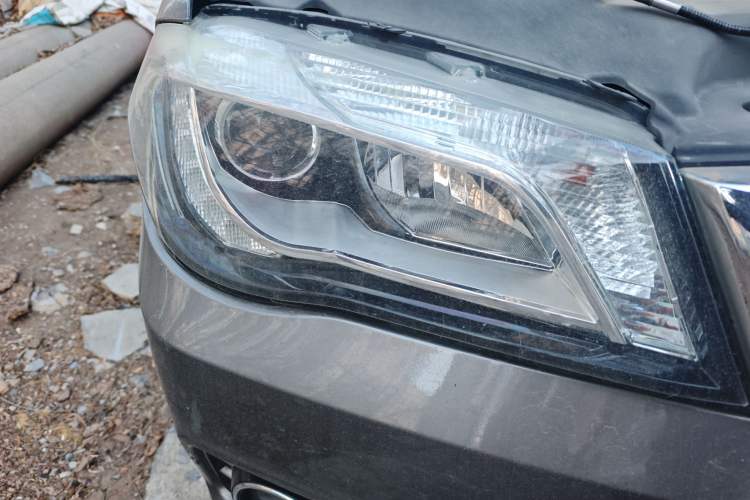 Used Great Wall C50 2014 Upgraded Model 1.5T Manual Elite Version Right Front Headlight