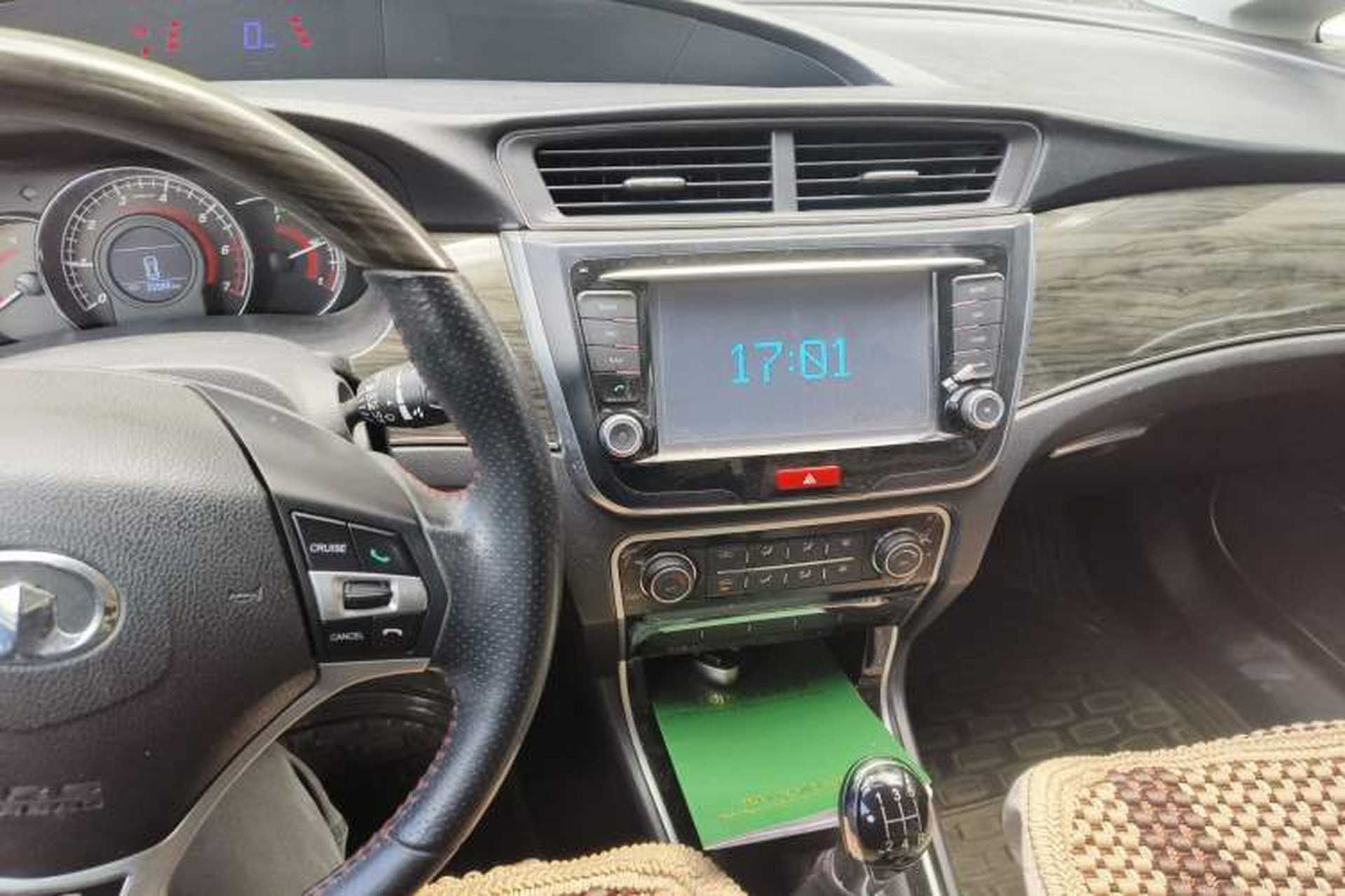 Used Great Wall C50 2014 Upgraded Model 1.5T Manual Fashion Edition Audio And AC Panel