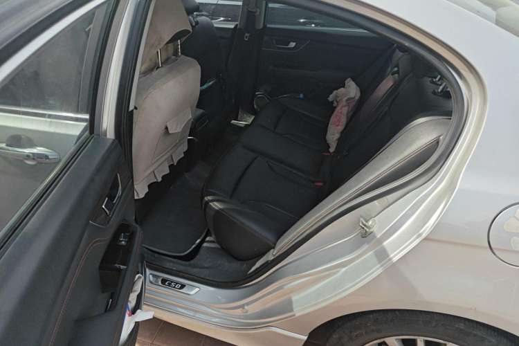 Used Great Wall C50 2014 Upgraded Model 1.5T Manual Elite Version Left Rear Seat