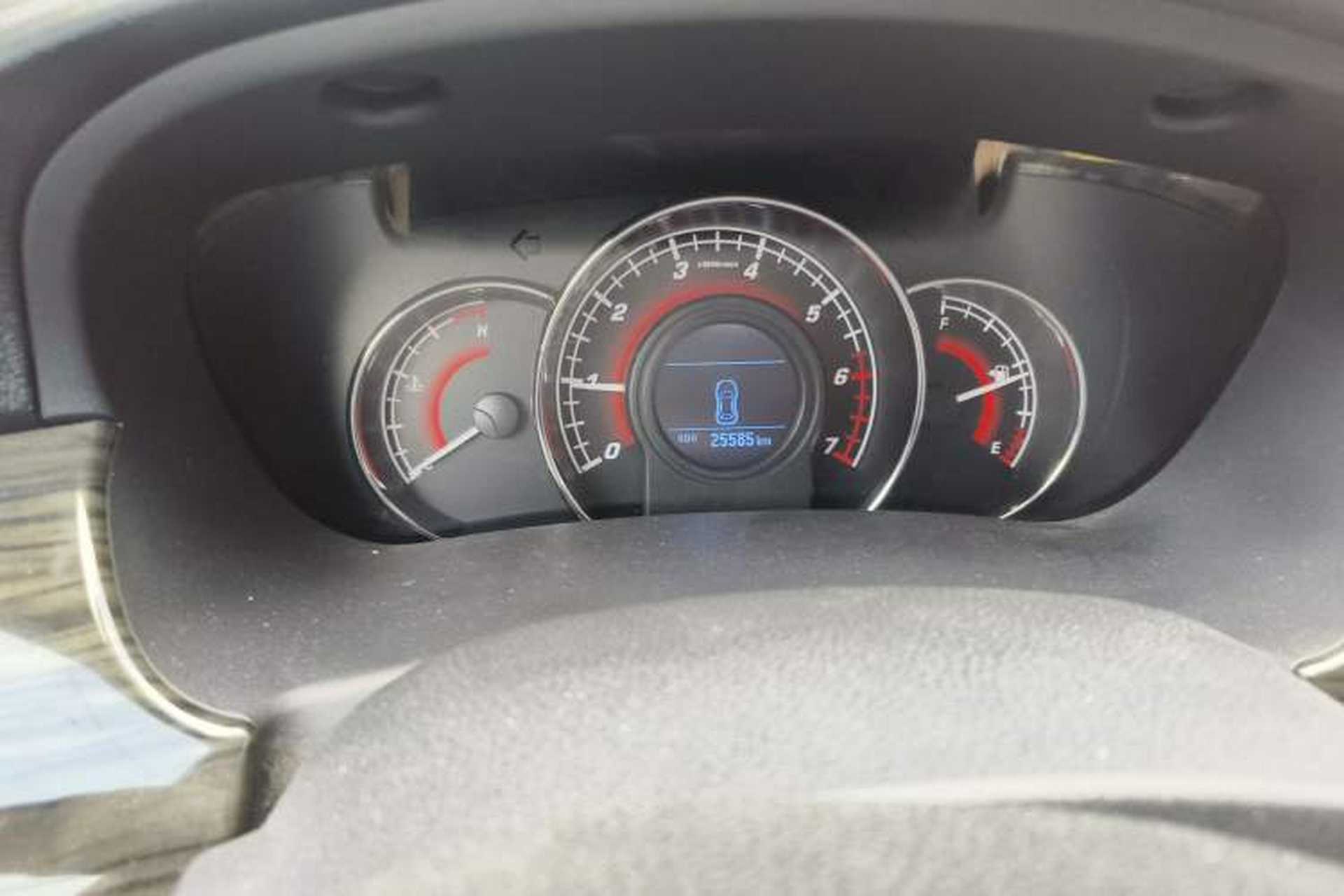 Used Great Wall C50 2014 Upgraded Model 1.5T Manual Fashion Edition Odometer Close Up