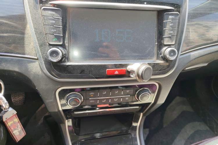 Used Great Wall C50 2014 Upgraded Model 1.5T Manual Comfort Version Audio And AC Panel