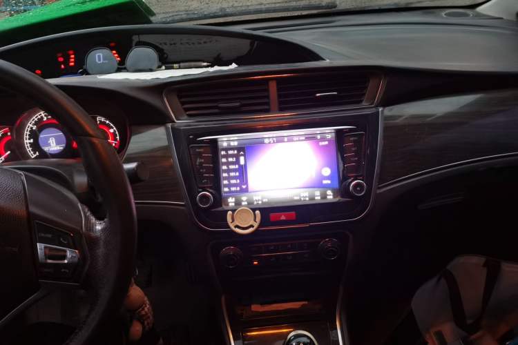 Used Great Wall C50 2014 Upgraded Model 1.5T Manual Comfort Version Audio And AC Panel