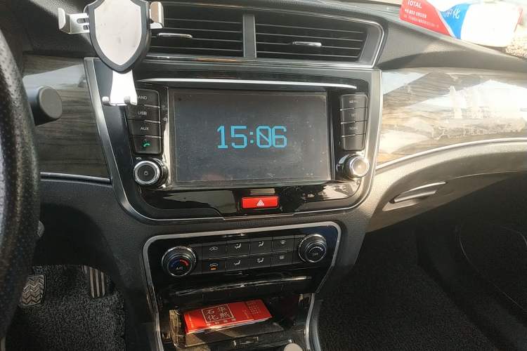 Used Great Wall C50 2014 Upgraded Model 1.5T Manual Comfort Version Audio And AC Panel