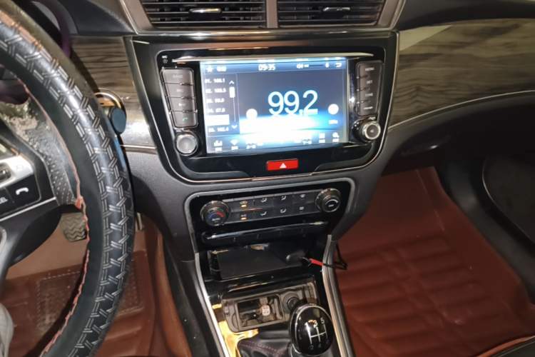 Used Great Wall C50 2014 Upgraded Model 1.5T Manual Elite Version Audio And AC Panel
