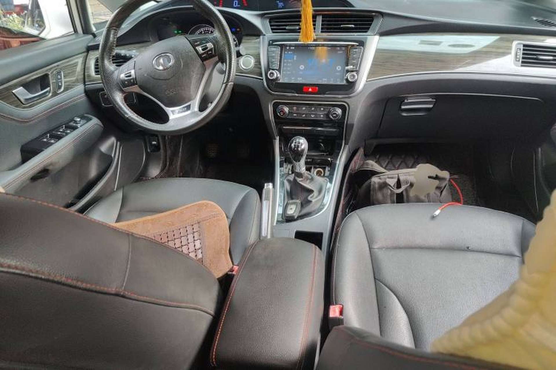 Used Great Wall C50 2014 Upgraded Model 1.5T Manual Fashion Edition Center Console