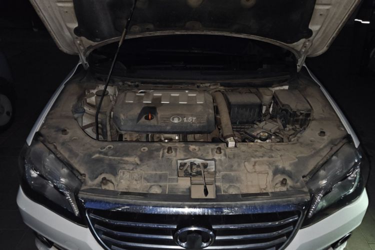 Used Great Wall C50 2014 Upgraded Model 1.5T Manual Elite Version Engine Bay