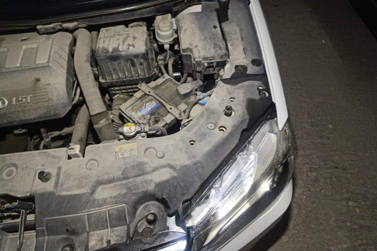 Used Great Wall C50 2014 Upgraded Model 1.5T Manual Fashion Edition Engine Bay Left