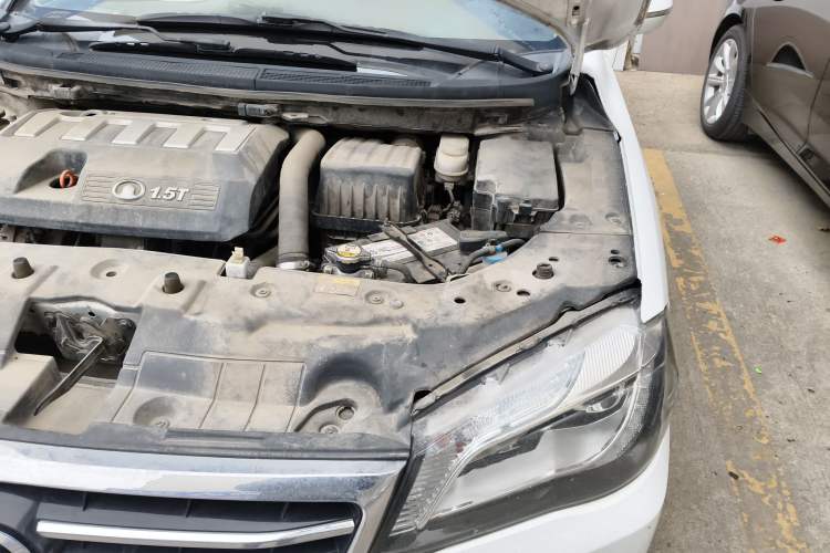 Used Great Wall C50 2014 Upgraded Model 1.5T Manual Fashion Edition Engine Bay Left