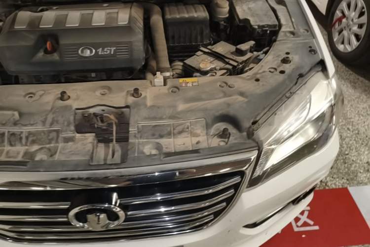 Used Great Wall C50 2014 Upgraded Model 1.5T Manual Elite Version Engine Bay Left