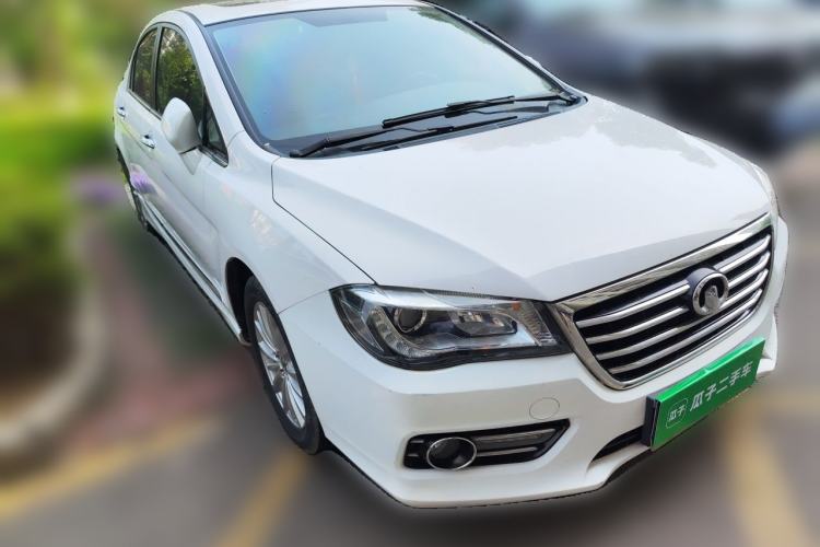 Used Great Wall C50 2014 Upgraded Model 1.5T Manual Elite Version Front Right 45 Deg