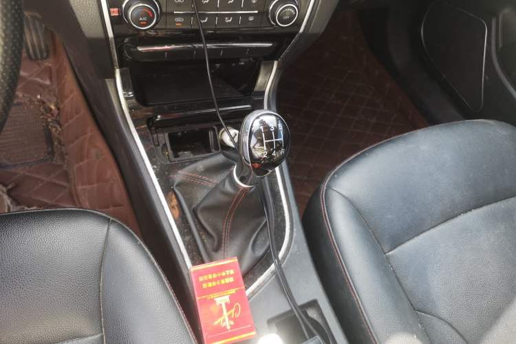 Used Great Wall C50 2014 Upgraded Model 1.5T Manual Comfort Version Gear Lever