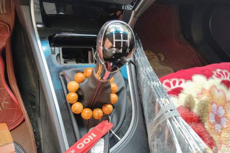 Used Great Wall C50 2014 Upgraded Model 1.5T Manual Fashion Edition Gear Lever