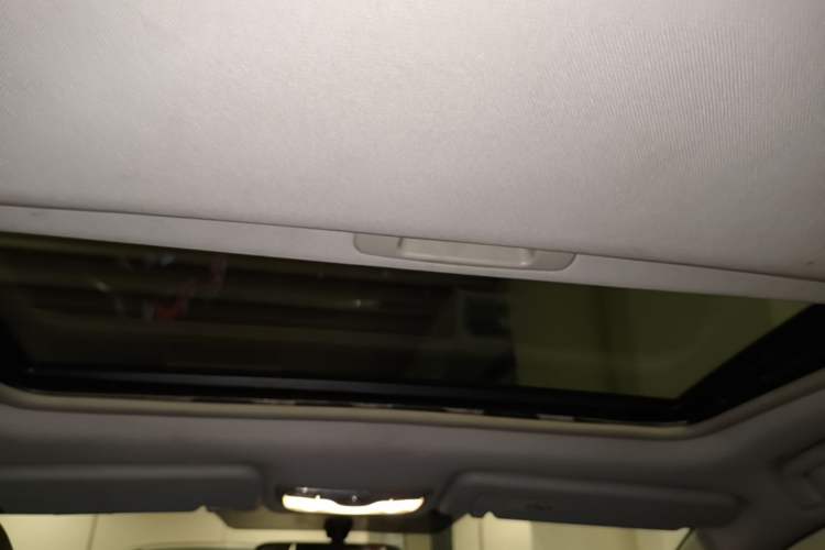 Used Great Wall C50 2014 Upgraded Model 1.5T Manual Elite Version Headliner