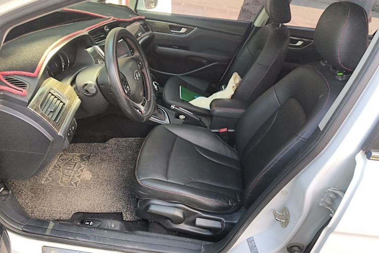 Used Great Wall C50 2014 Upgraded Model 1.5T Manual Fashion Edition Left Front Seat