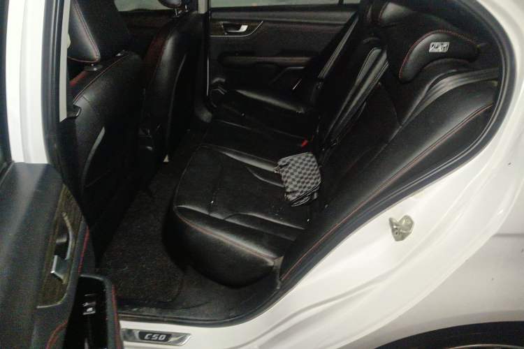Used Great Wall C50 2014 Upgraded Model 1.5T Manual Fashion Edition Left Rear Seat