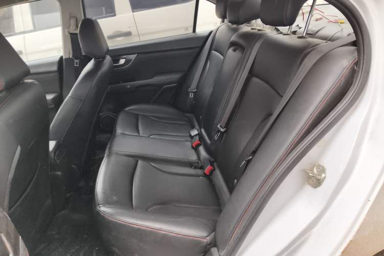 Used Great Wall C50 2014 Upgraded Model 1.5T Manual Fashion Edition Left Rear Seat