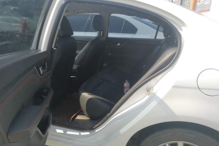 Used Great Wall C50 2014 Upgraded Model 1.5T Manual Comfort Version Left Rear Seat