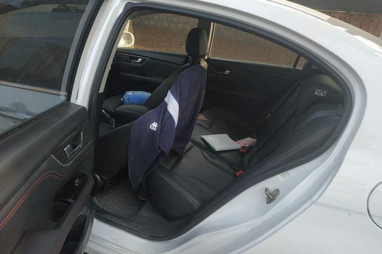 Used Great Wall C50 2014 Upgraded Model 1.5T Manual Comfort Version Left Rear Seat