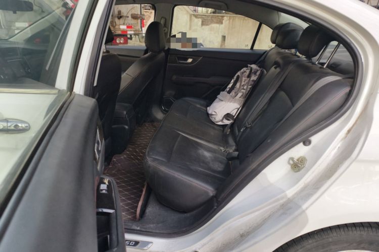 Used Great Wall C50 2014 Upgraded Model 1.5T Manual Fashion Edition Left Rear Seat