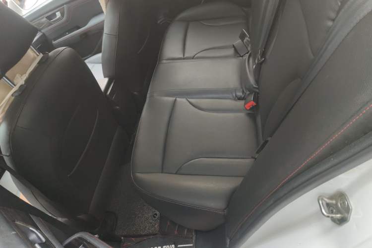 Used Great Wall C50 2014 Upgraded Model 1.5T Manual Fashion Edition Left Rear Seat