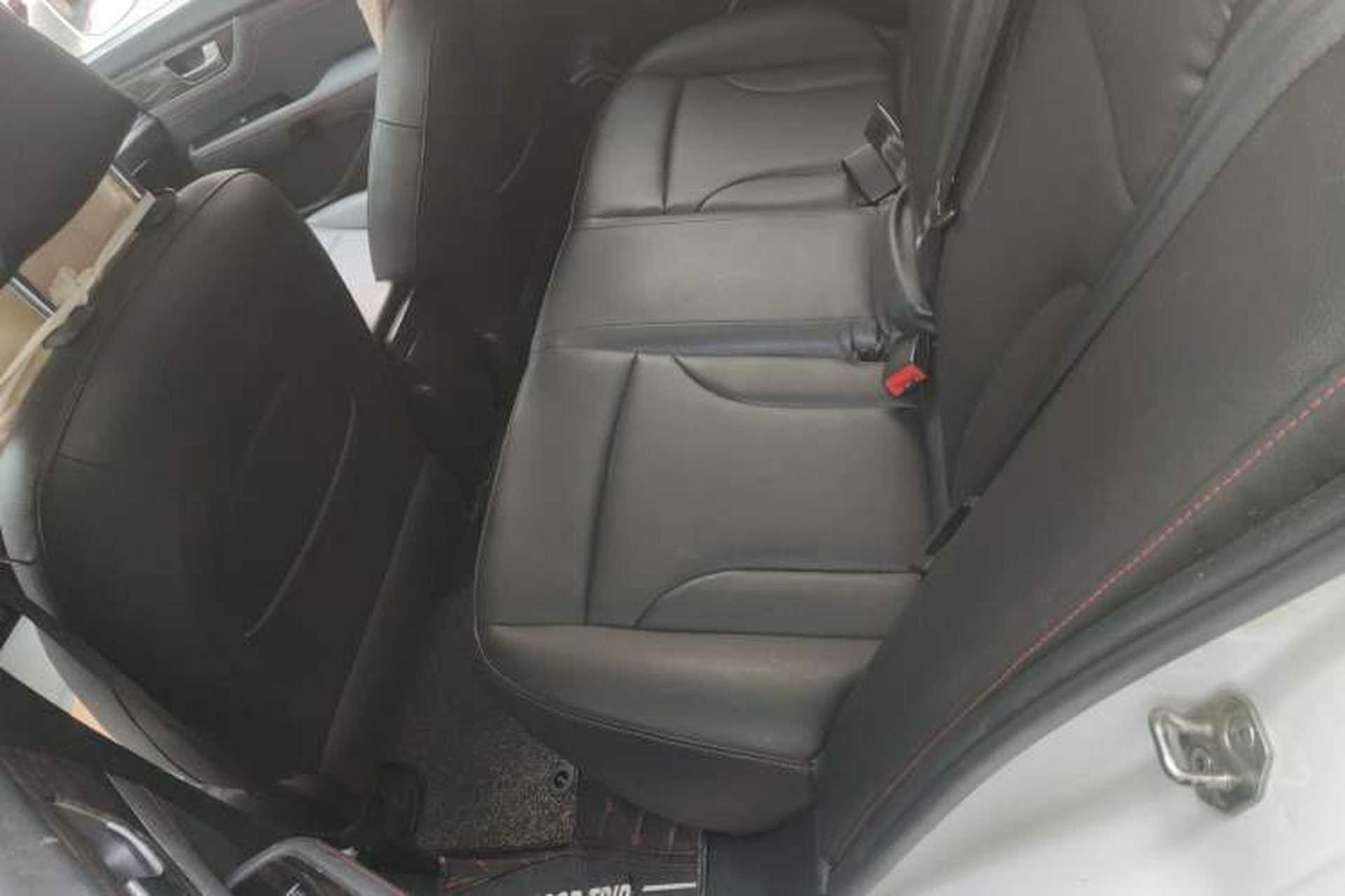 Used Great Wall C50 2014 Upgraded Model 1.5T Manual Fashion Edition Left Rear Seat