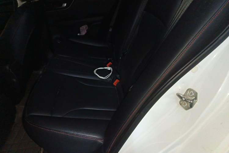 Used Great Wall C50 2014 Upgraded Model 1.5T Manual Fashion Edition Left Rear Seat