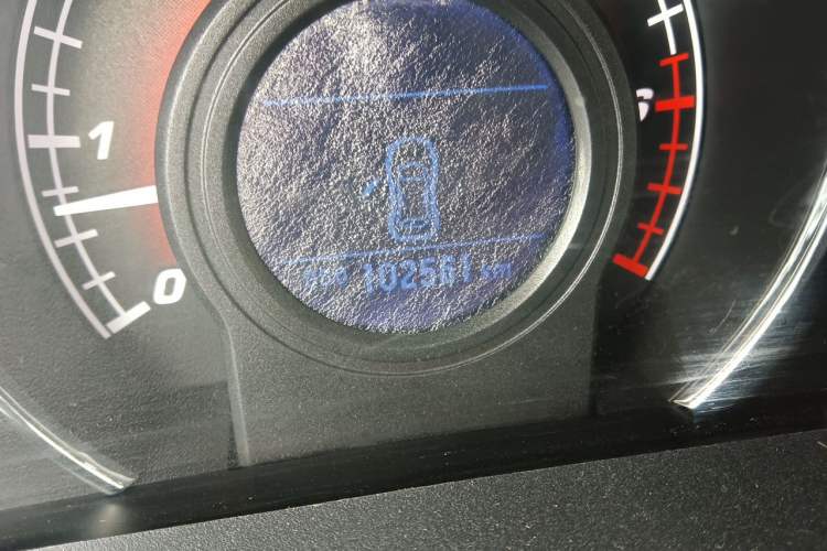 Used Great Wall C50 2014 Upgraded Model 1.5T Manual Fashion Edition Odometer Close Up