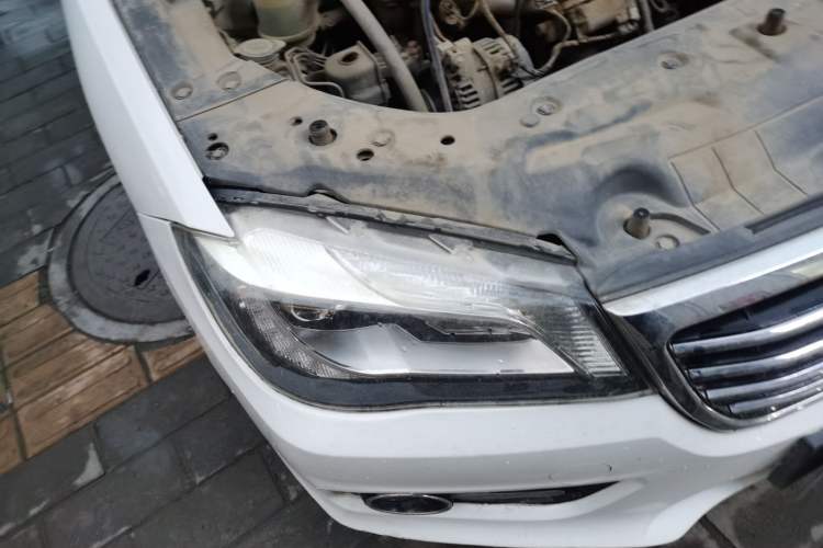 Used Great Wall C50 2014 Upgraded Model 1.5T Manual Comfort Version Right Front Headlight
