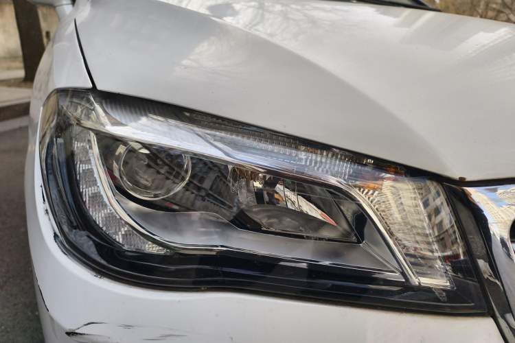 Used Great Wall C50 2014 Upgraded Model 1.5T Manual Fashion Edition Right Front Headlight