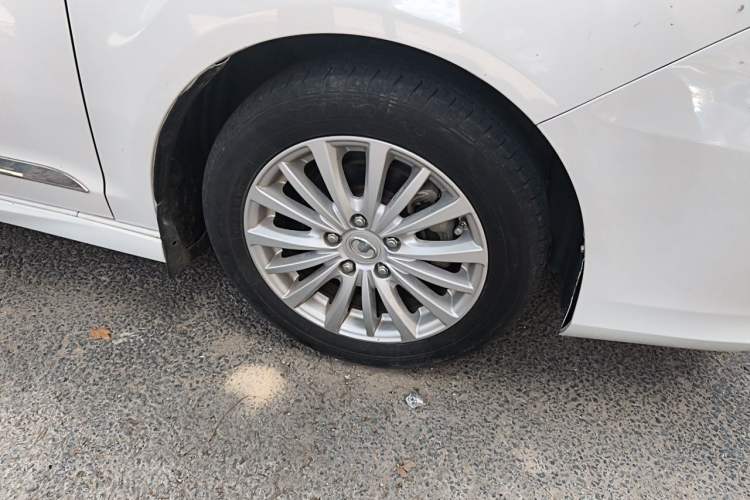 Used Great Wall C50 2014 Upgraded Model 1.5T Manual Fashion Edition Right Front Wheel Hub