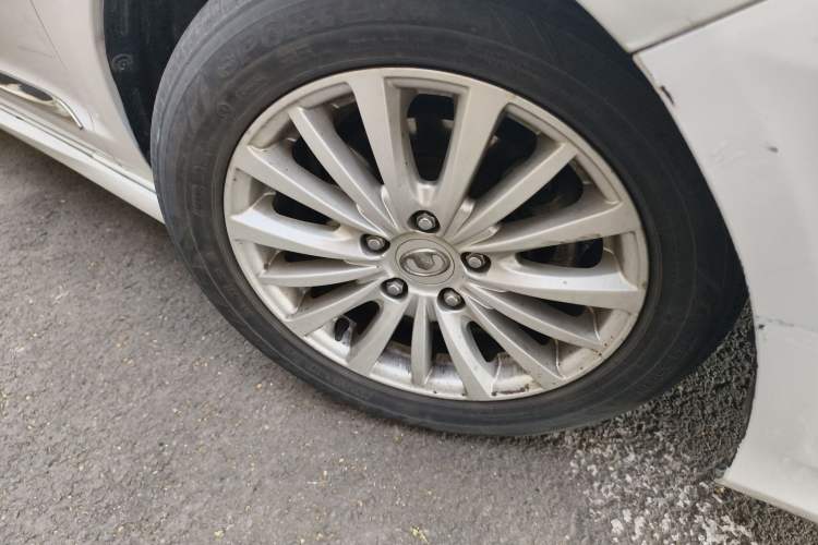 Used Great Wall C50 2014 Upgraded Model 1.5T Manual Fashion Edition Right Front Wheel Hub