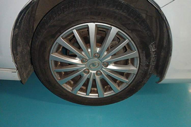 Used Great Wall C50 2014 Upgraded Model 1.5T Manual Fashion Edition Right Front Wheel Hub