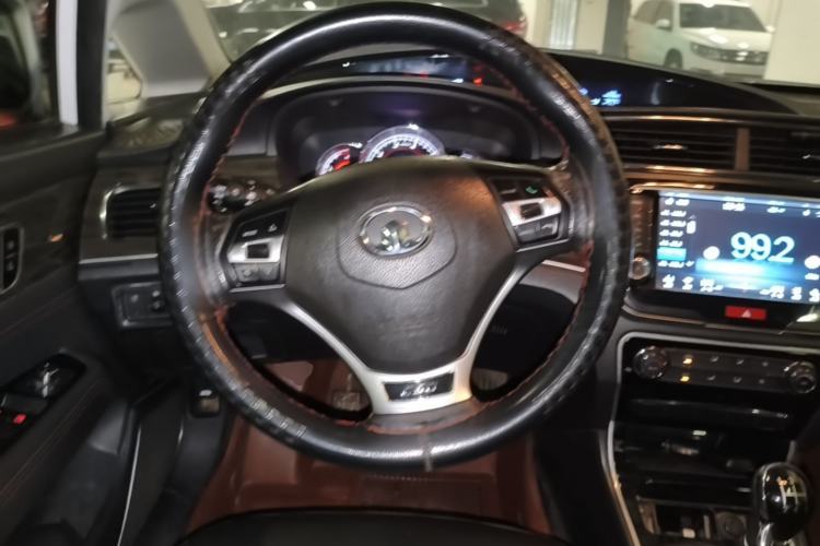 Used Great Wall C50 2014 Upgraded Model 1.5T Manual Elite Version Steering Wheel