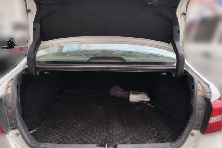 Used Great Wall C50 2014 Upgraded Model 1.5T Manual Fashion Edition Trunk