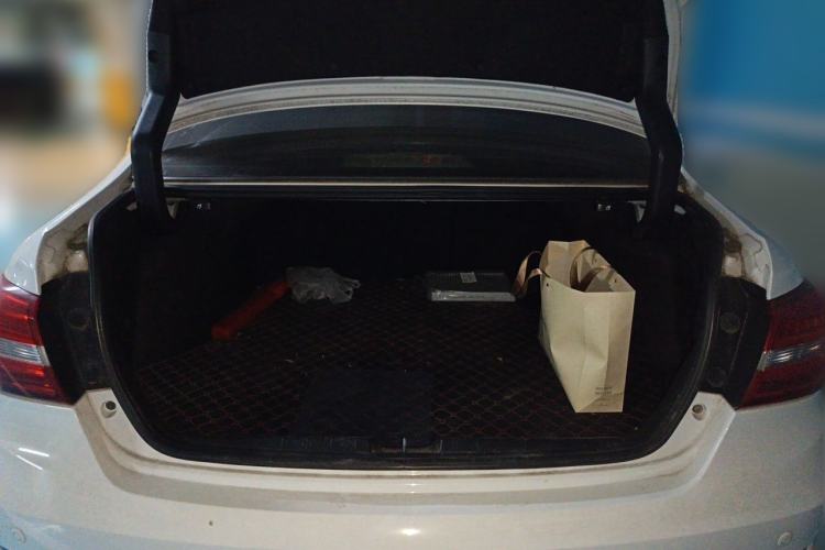 Used Great Wall C50 2014 Upgraded Model 1.5T Manual Fashion Edition Trunk