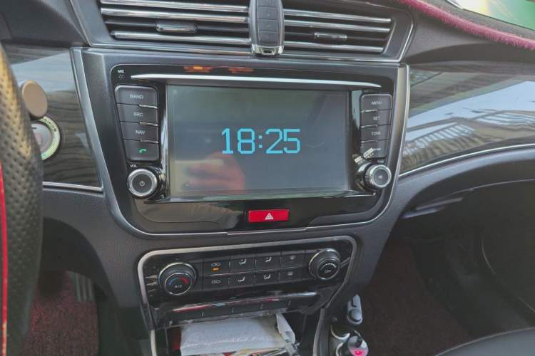 Used Great Wall C50 2016 1.5T Manual Fashion Edition Audio And AC Panel