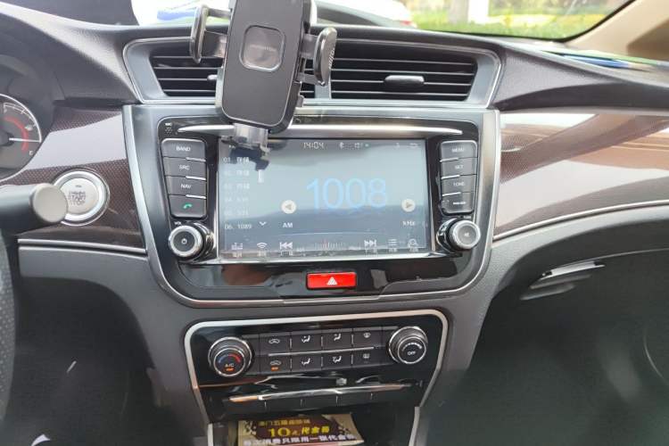 Used Great Wall C50 2016 1.5T Manual Fashion Edition Audio And AC Panel