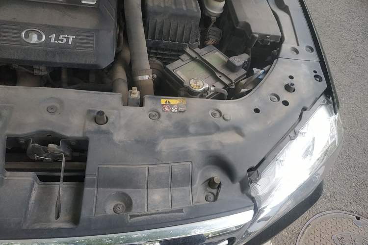 Used Great Wall C50 2016 1.5T Manual Comfort Edition Engine Bay Left