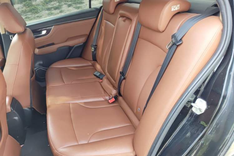 Used Great Wall C50 2016 1.5T Manual Fashion Edition Left Rear Seat