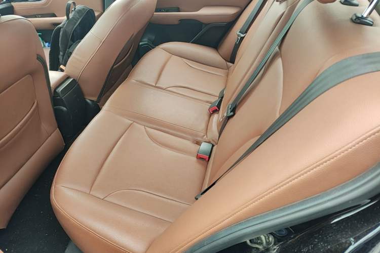 Used Great Wall C50 2016 1.5T Manual Fashion Edition Left Rear Seat