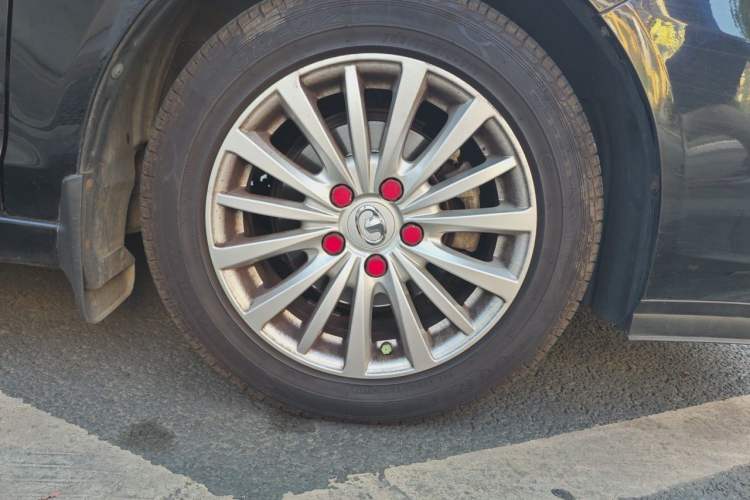 Used Great Wall C50 2016 1.5T Manual Fashion Edition Right Front Wheel Hub