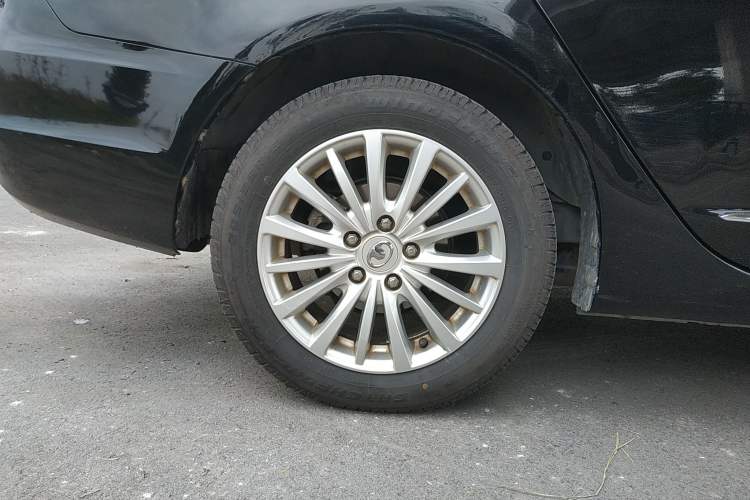Used Great Wall C50 2016 1.5T Manual Fashion Edition Right Rear Wheel Hub