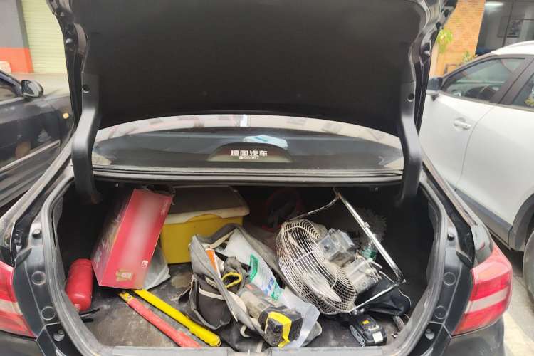 Used Great Wall C50 2016 1.5T Manual Fashion Edition Trunk