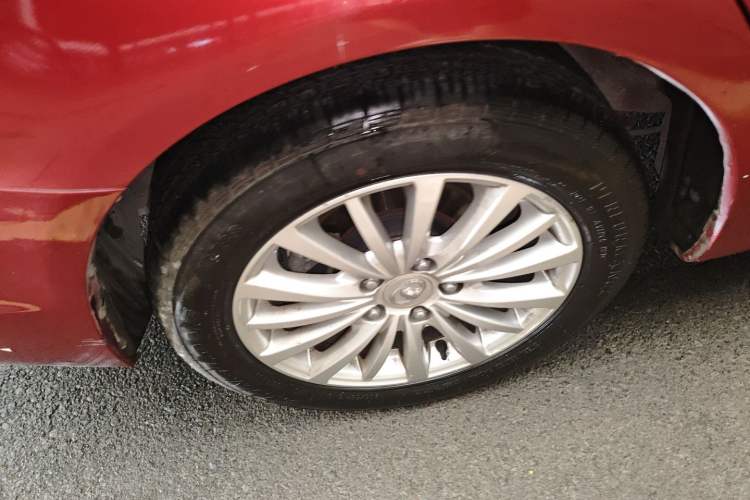 Used Great Wall C50 2016 1.5T Manual Fashion Edition Right Rear Wheel Hub