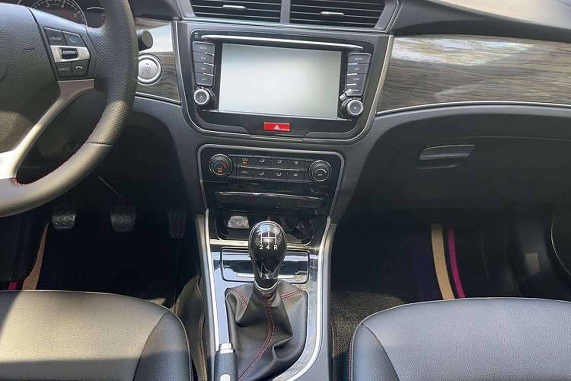 Used Great Wall C50 2016 1.5T Manual Fashion Edition Audio And AC Panel
