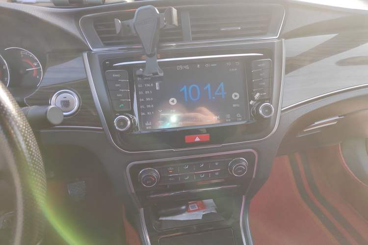 Used Great Wall C50 2016 1.5T Manual Fashion Edition Audio And AC Panel