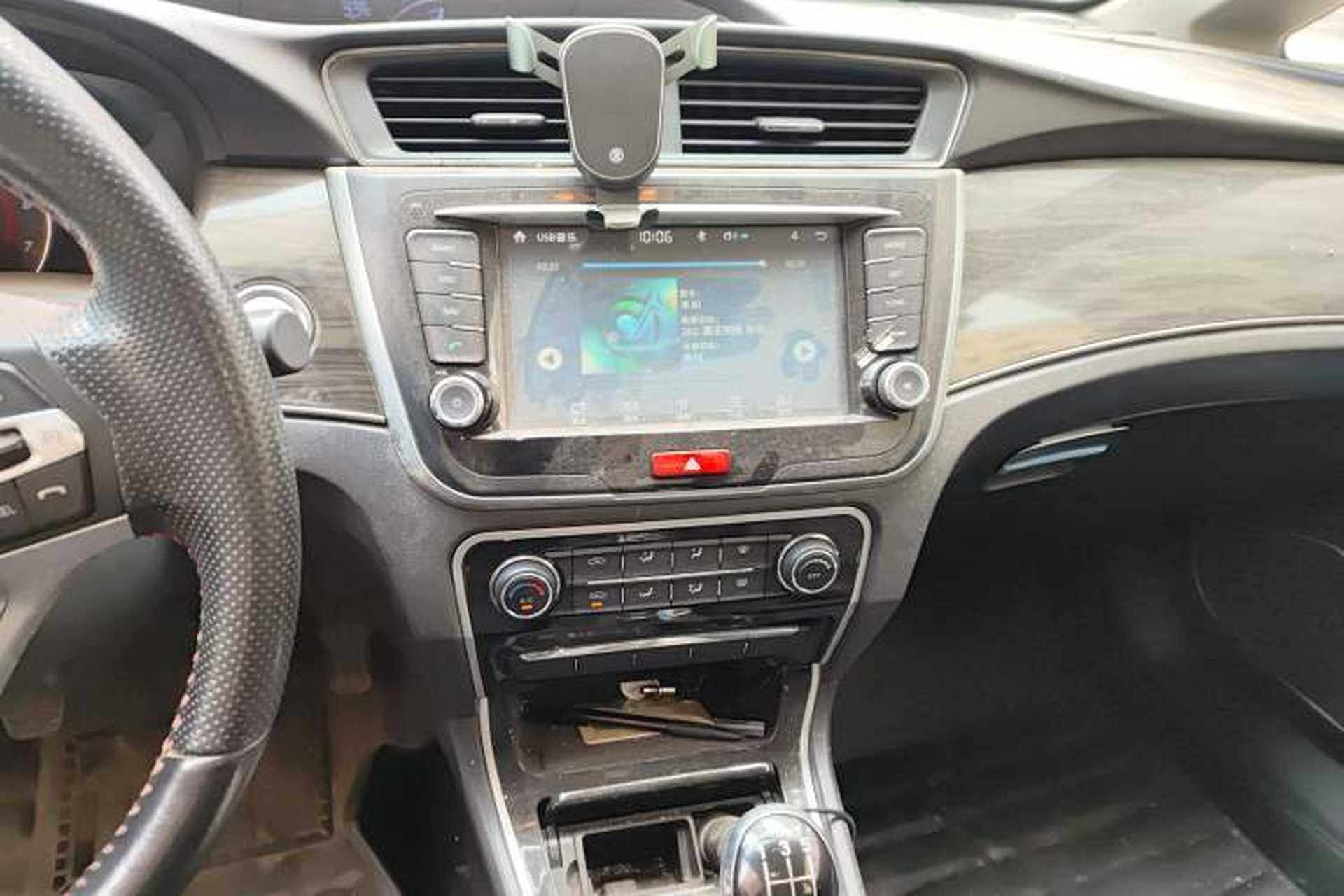 Used Great Wall C50 2016 1.5T Manual Fashion Edition Audio And AC Panel